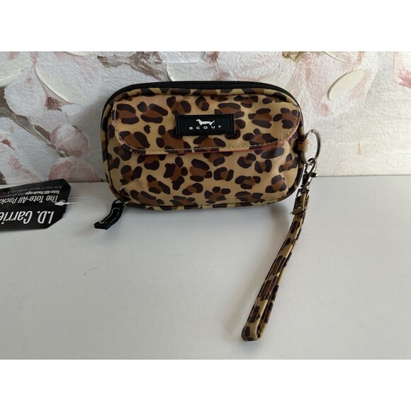 Scout women wristlet leopard print made with cotton twill size 6X3.5X1" - Picture 14 of 14